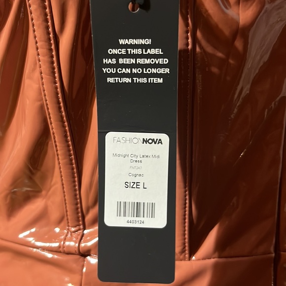 Fashion Nova latex dress - Picture 4 of 4